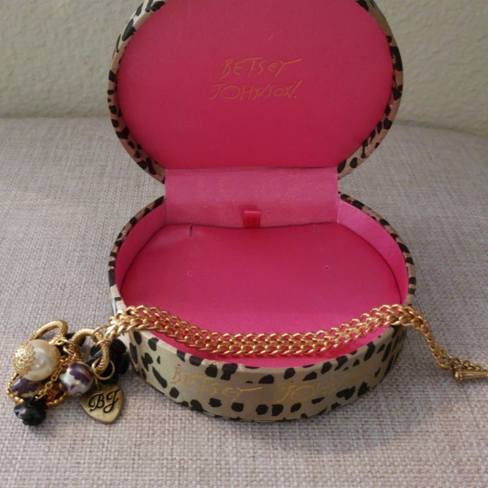 Betsy Johnson Bracelet - Picture 3 of 4